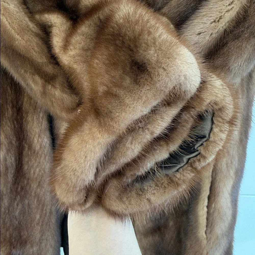 Elegant Brown 100% Real female mink Fur Coat - Picture 7 of 9